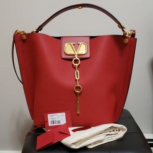 Valentino v logo escape bag